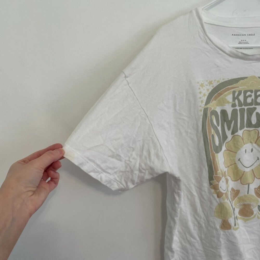 AMERICAN EAGLE Smiley Company Keep Smiling Oversized Graphic Tee White Floral M - Picture 10 of 16